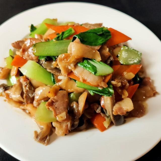 蘑菇炒肉怎么炒，10种蘑菇炒肉做法