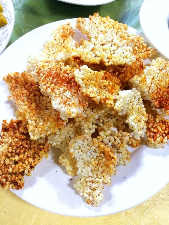 带有一些地方性的特色菜，二十二道特色菜