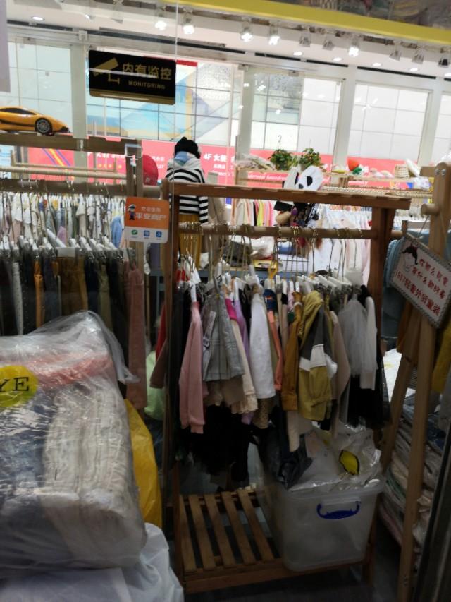 深圳服装批发市场，深圳服装批发市场哪个最好卖