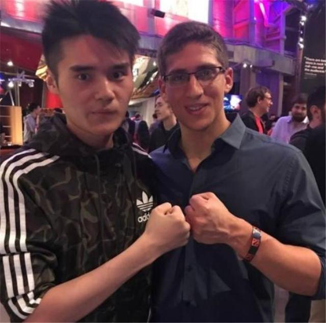 虎牙直播dota2区浅池网络主播,让网民禁不住感叹:这就是天