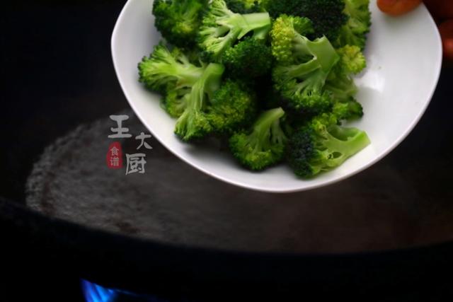 西兰花土豆配什么菜，西蓝花配土豆才是最佳吃法