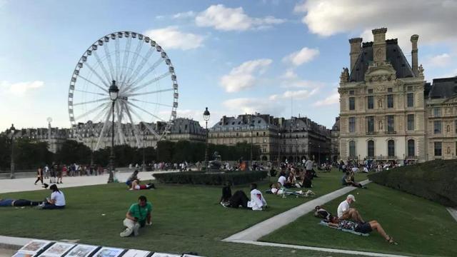 路易城堡卢浮宫，雄伟威严的卢浮宫