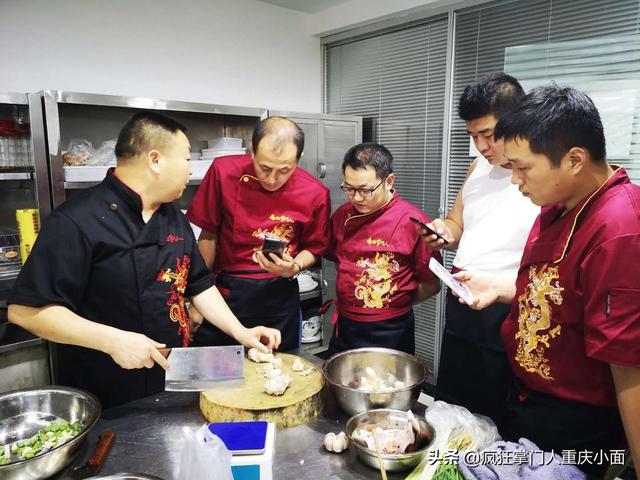 开面馆的经典方法，初创业开小面馆几点经验教训