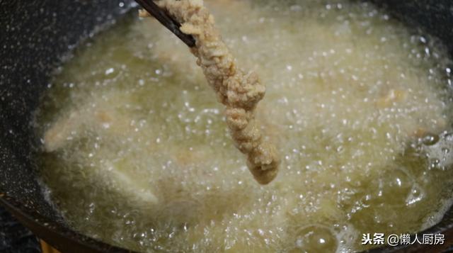 糖醋里脊肉的家常做法，家庭糖醋里脊肉的家常做法（大厨分享糖醋里脊的做法）