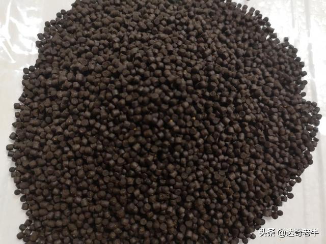 钓鱼饵料排行前十名鱼饵配方，5种商品饵的饵料配方