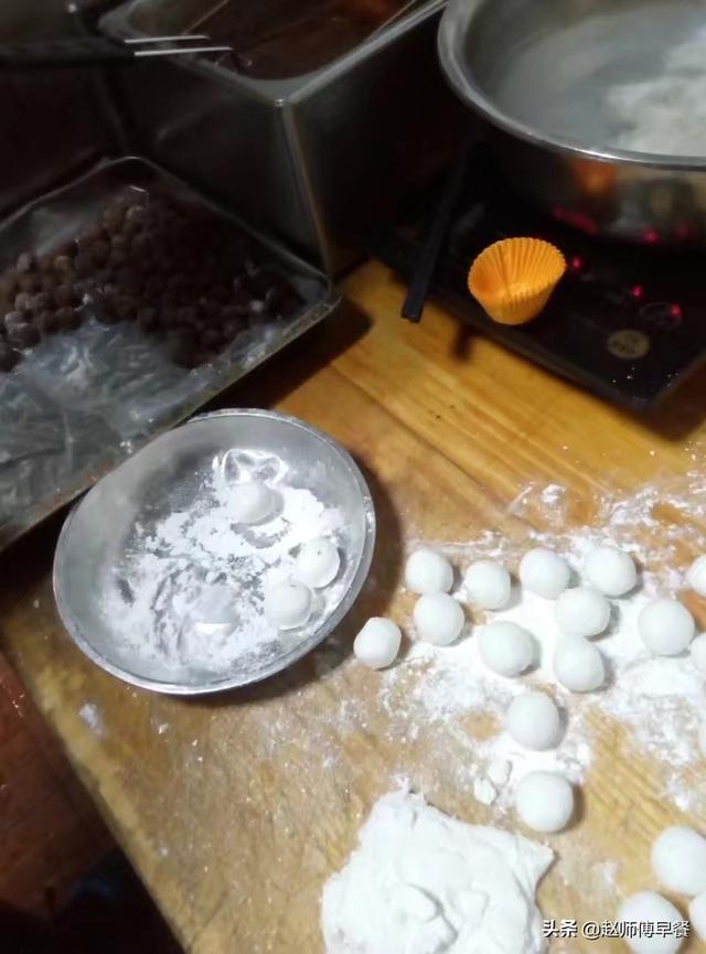 汤圆是怎么做的，汤圆的做法及配料窍门（自制汤圆：记住关键两点）