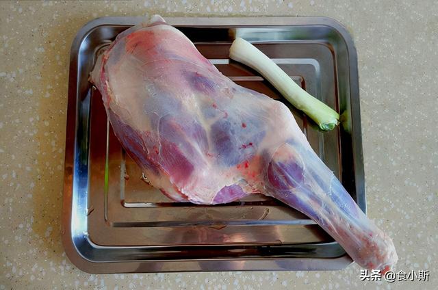 炖羊肉怎么炖比较好吃容易烂，炖羊肉牢记这3点用料