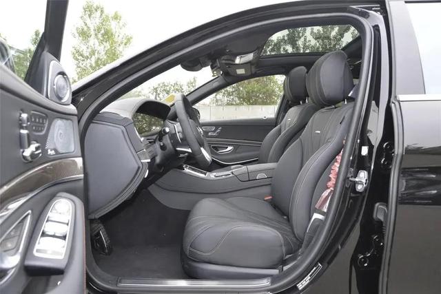奔驰gt63s，奔驰amg gt 63s 介绍（国内进口版本中性能最强的奔驰四门GT跑车）