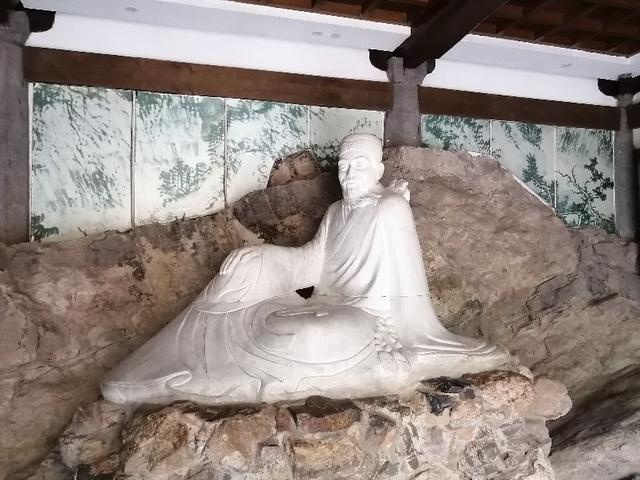 白居易活了多少岁，白居易死于几几年（白居易一首闲适诗）