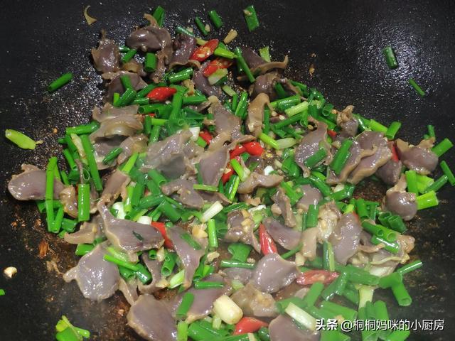 鸡胗怎么炒好吃，鸡胗怎样爆炒好吃