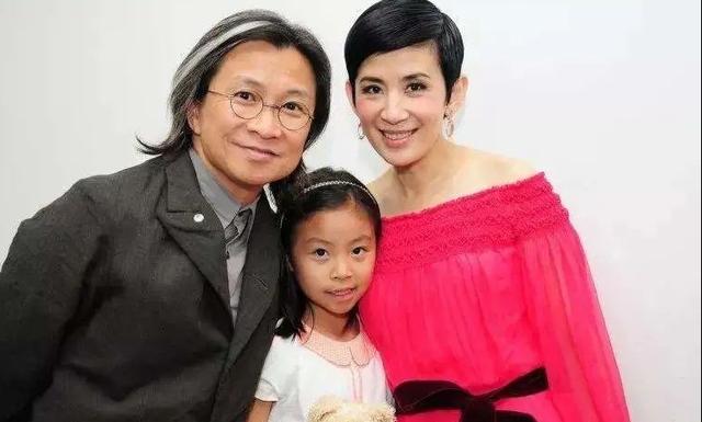 吴君如为什么不领证，恋爱23年不结婚有孩子也分居