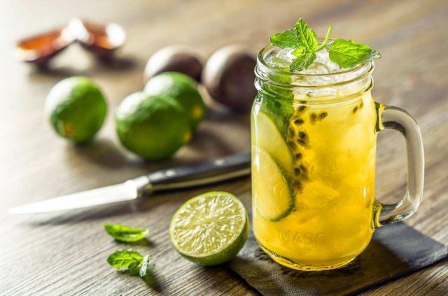 百香果和柠檬蜂蜜怎么做饮品，百香果柠檬蜂蜜