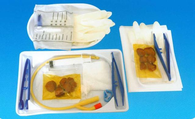 插尿管疼还是拔尿管疼，拔尿管疼还是插尿管疼（没想到痛得让一个男人撕心裂肺）