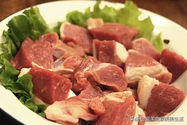 红萝卜羊肉的正宗做法，这才是胡萝卜和羊肉最绝的做法