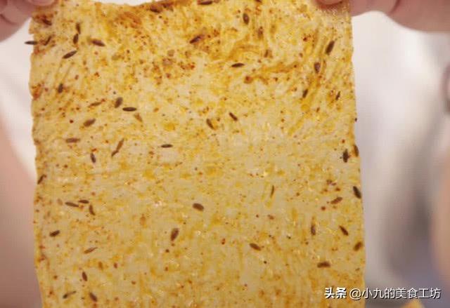 辣条的制作过程，怎么在家里自己制作可以吃的辣条（想吃辣条不用买）