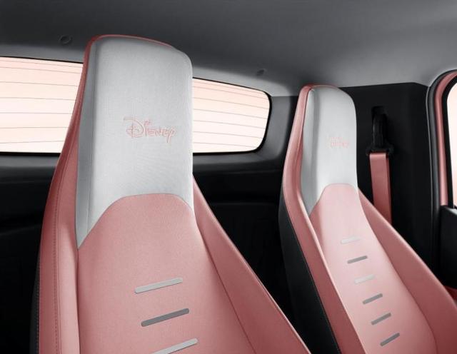 五菱最新款即将上市轿车，配下沉式魔术空间