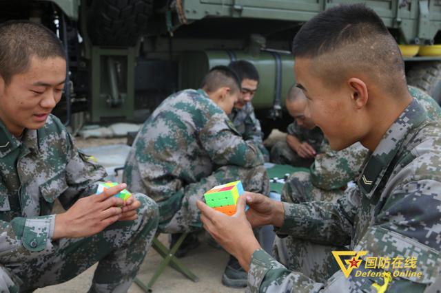 兵哥早安表情包，一组超萌兵哥哥表情包来袭