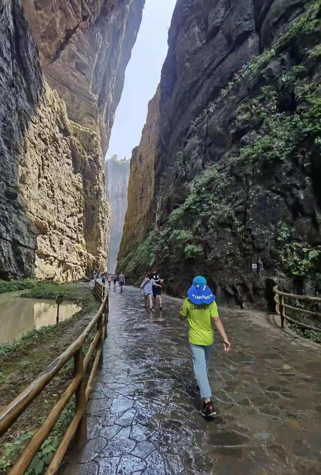 重庆武隆天坑旅游指南，《变形金刚4》和《满城尽带黄金甲》的取景地