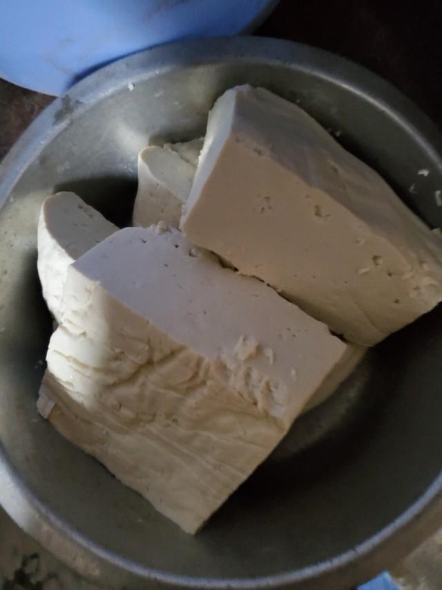 用豆腐自制豆腐干，手工豆腐干的制作流程（用白豆腐做五香卤豆干）