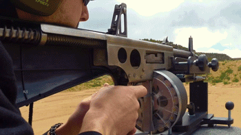 m134火神炮重机枪，AA-12全自动喷子威力惊人