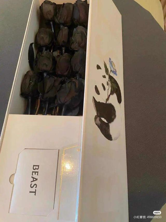 情人节送什么礼物给女朋友1万2一束的野兽派玫瑰，是炭烤的吗？