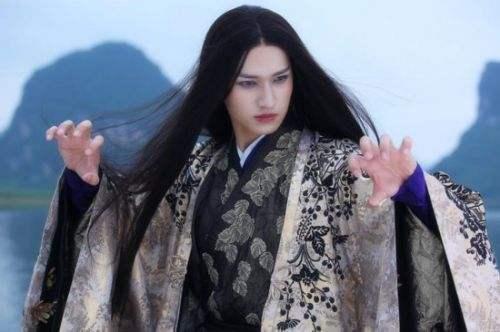 杀阡陌是谁扮演的，杀阡陌是哪个明星扮演的（还记得《花千骨》的杀阡陌吗）