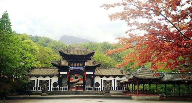 成都旅游阴阳山，“两路”精神：雪域高原筑大道