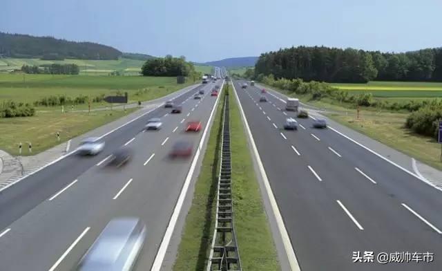 新手开车转弯技巧口诀，新手开车36计学会这些技巧（开车记路技巧口诀）