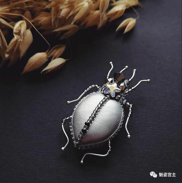 各式各样的水晶手串，就想随便戴戴