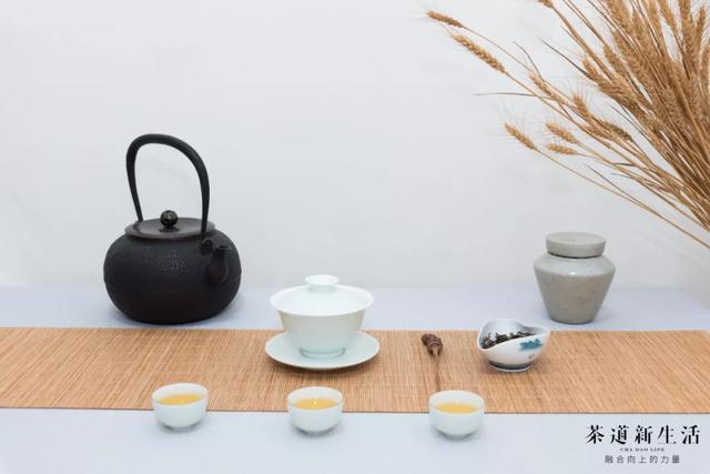 英红九号红茶什么档次，英红九号和金骏眉哪个好（市面上英红九号的价格多少钱一斤呢）
