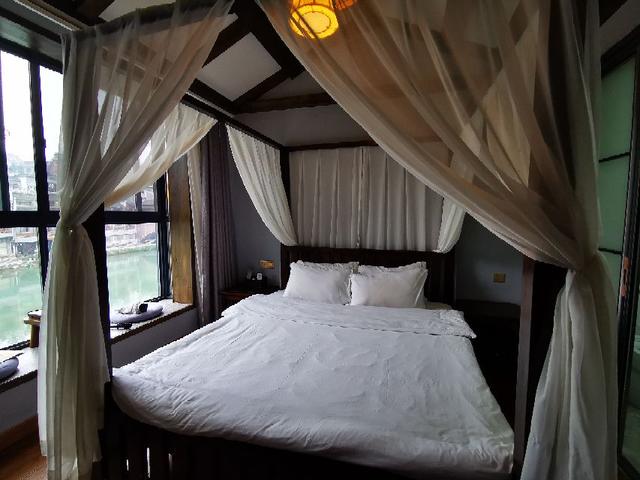 凤凰古城特色民宿，走进凤凰古城入住江景民宿