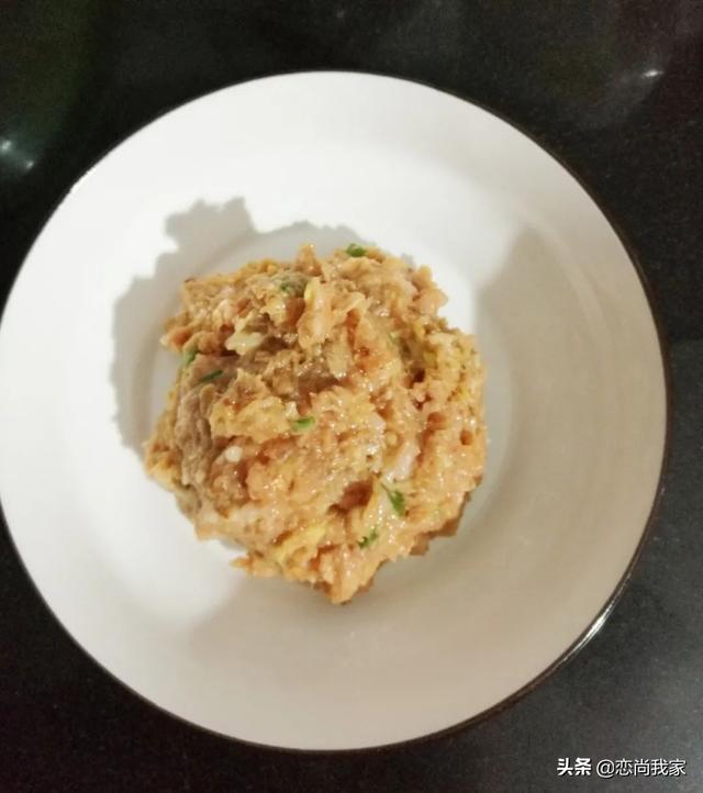 肉烧饼的制作方法，好吃的麻辣味肉烧饼（怎么做肉烧饼好吃又简单）