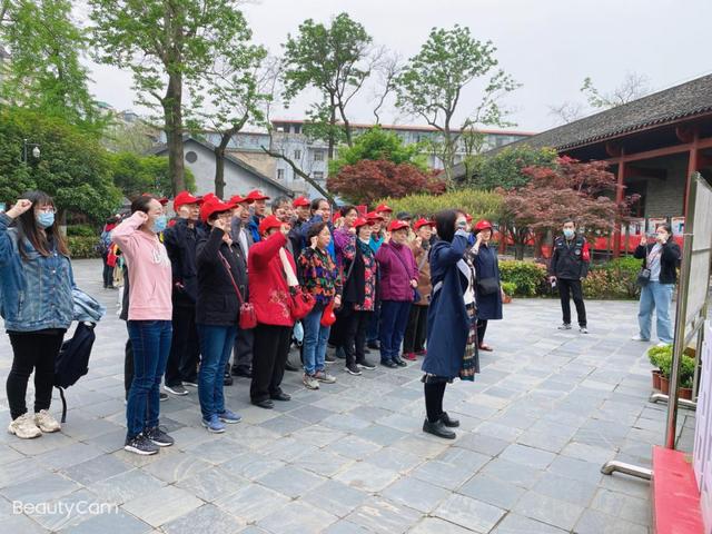 社区传承红色基因争做时代新人，传承红色基因推动社区治理