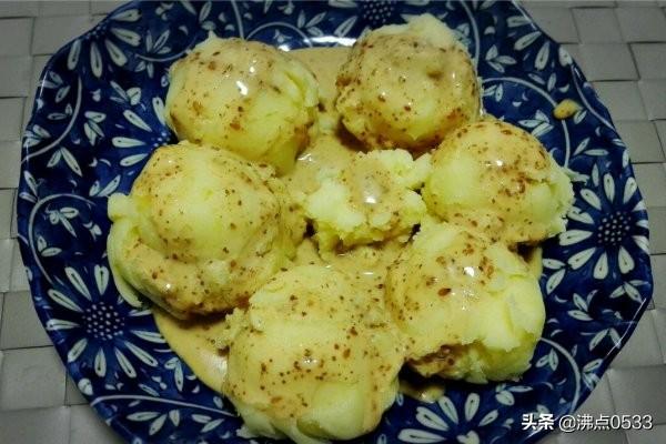 怎样制作好吃又简单的冰淇淋呢，想吃冰淇淋别再出去买