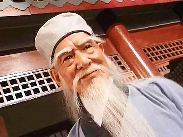 天龙八部扫地僧，天龙八部扫地僧真正身份（8位演艺圈中的“扫地僧”）