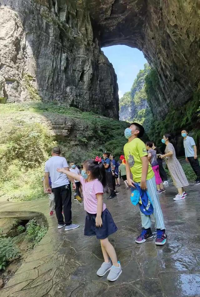 重庆武隆天坑旅游指南，《变形金刚4》和《满城尽带黄金甲》的取景地