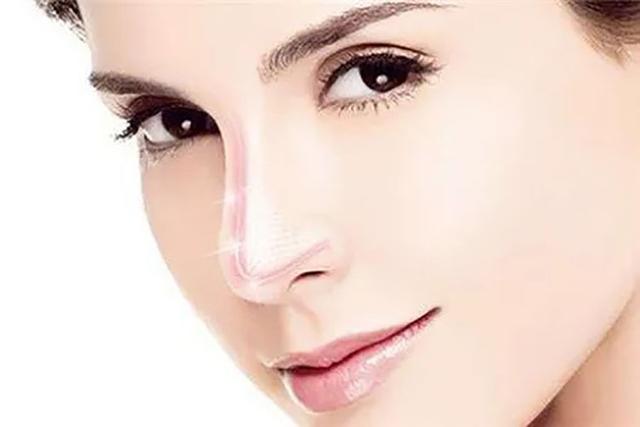 高鼻子和塌鼻子图，女生高鼻梁好看还是塌鼻梁好看（公认“巨丑”的3种鼻型）