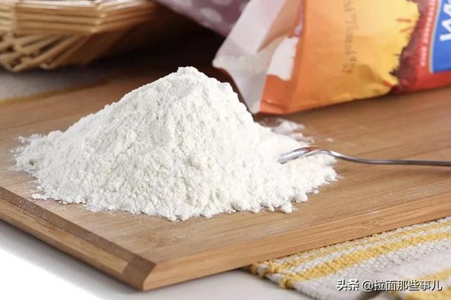 通用雪花小麦粉是低筋面粉吗，高筋、中筋、低筋面粉还在傻傻分不清吗