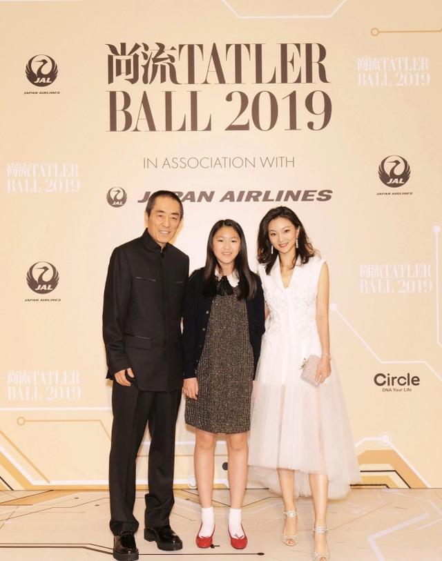 張藝謀大兒子近照公開，五官和父親一模一樣，不愧國師接班人 娛樂八卦吃瓜 第7张
