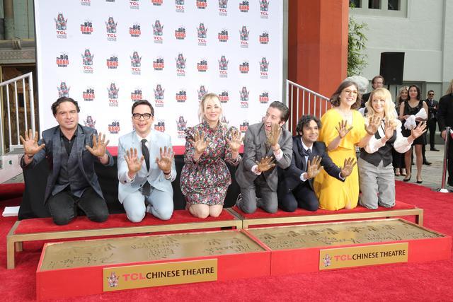 生活大爆炸谢尔顿，谢尔顿拿奖（《生活大爆炸》将拍新衍生剧）