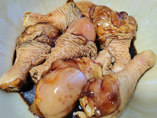 红烧鸡腿怎么做，红烧鸡腿怎么烧好吃又嫩