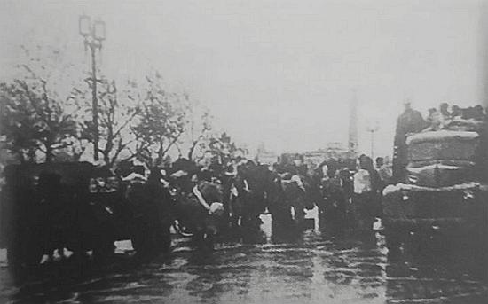 50年郑洞国去中南海赴宴，50年郑洞国去中南海赴宴