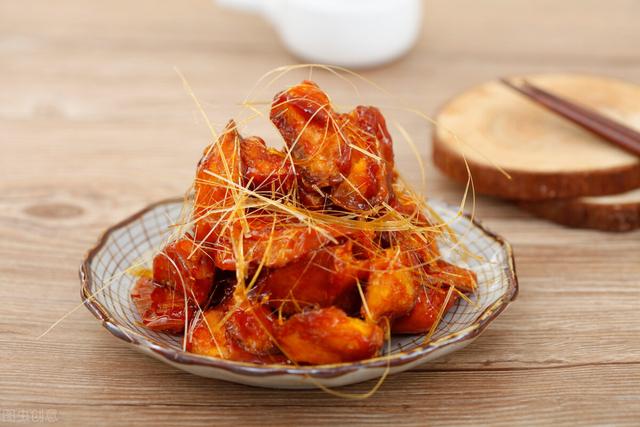 拔丝地瓜的教程怎么做，这样做的拔丝地瓜