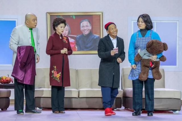 辽视春晚啥时间重播，《辽视春晚》欢乐播不停