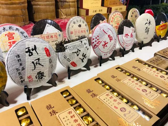 西双版纳江边夜市，西双版纳最火爆的夜市（到西双版纳一定要知道的五件事）