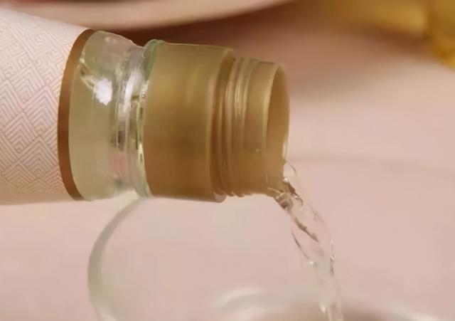 家庭盆栽杜鹃花好养吗，拿白醋养杜鹃栀子花