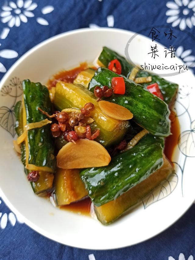 腌黄瓜怎么做好吃，腌黄瓜怎么腌好吃又简单快速（直接加盐腌是大错特错）