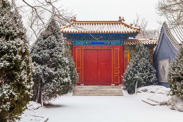 咏雪的诗词名句，这10首咏雪诗词