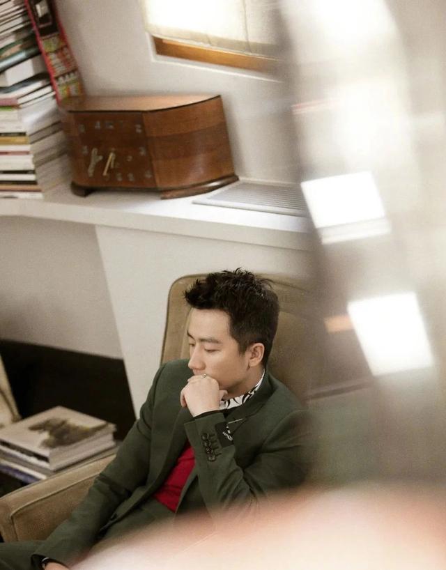 自在如风永少年，黄轩的颜值（《愿你自在如风永少年）