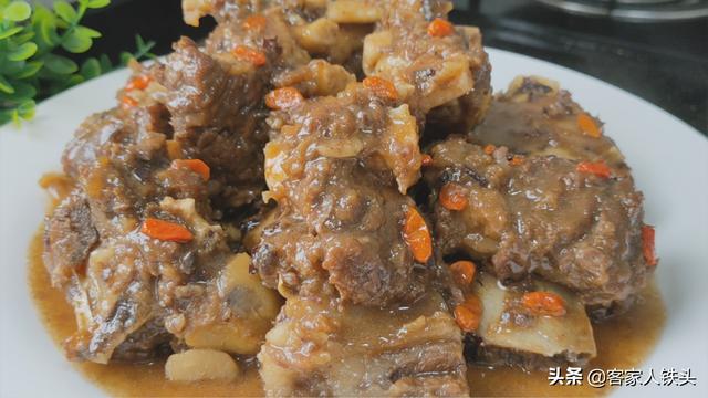 牛排怎么烧好吃，你知道的牛排这样做才好吃（牛排鲜嫩入味不塞牙）